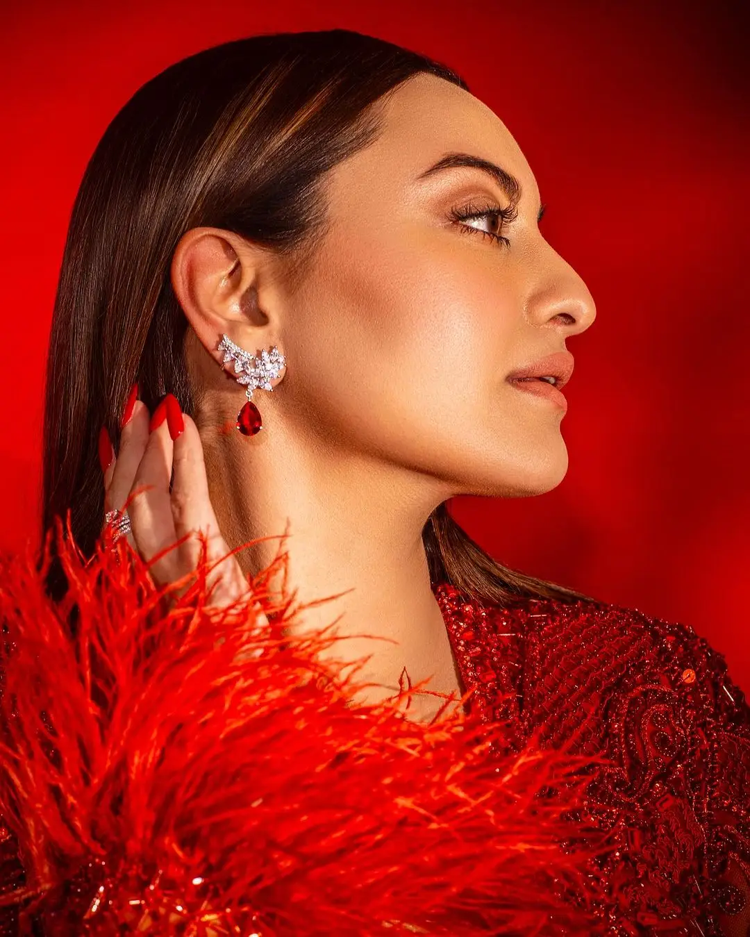 Sonakshi Sinha Wearing Beautiful Earrings Jewellery Red Lehenga Choli